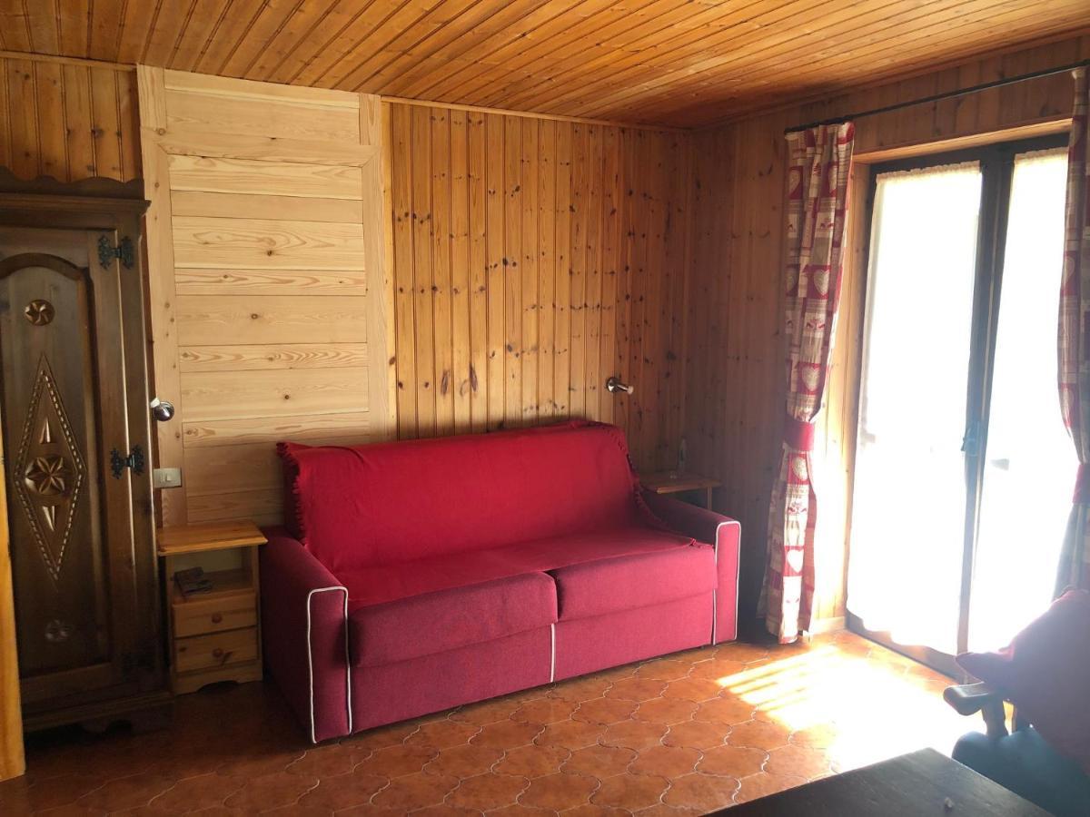 Ampio Monolocale In Centro Champoluc Appartement Buitenkant foto